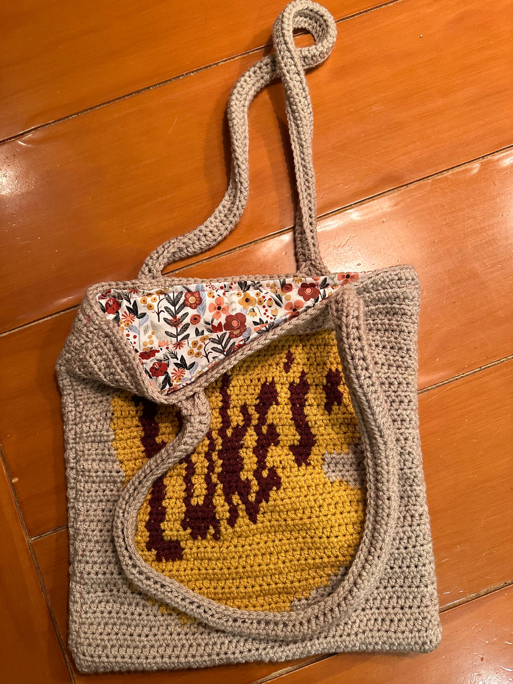 Lined tote bag